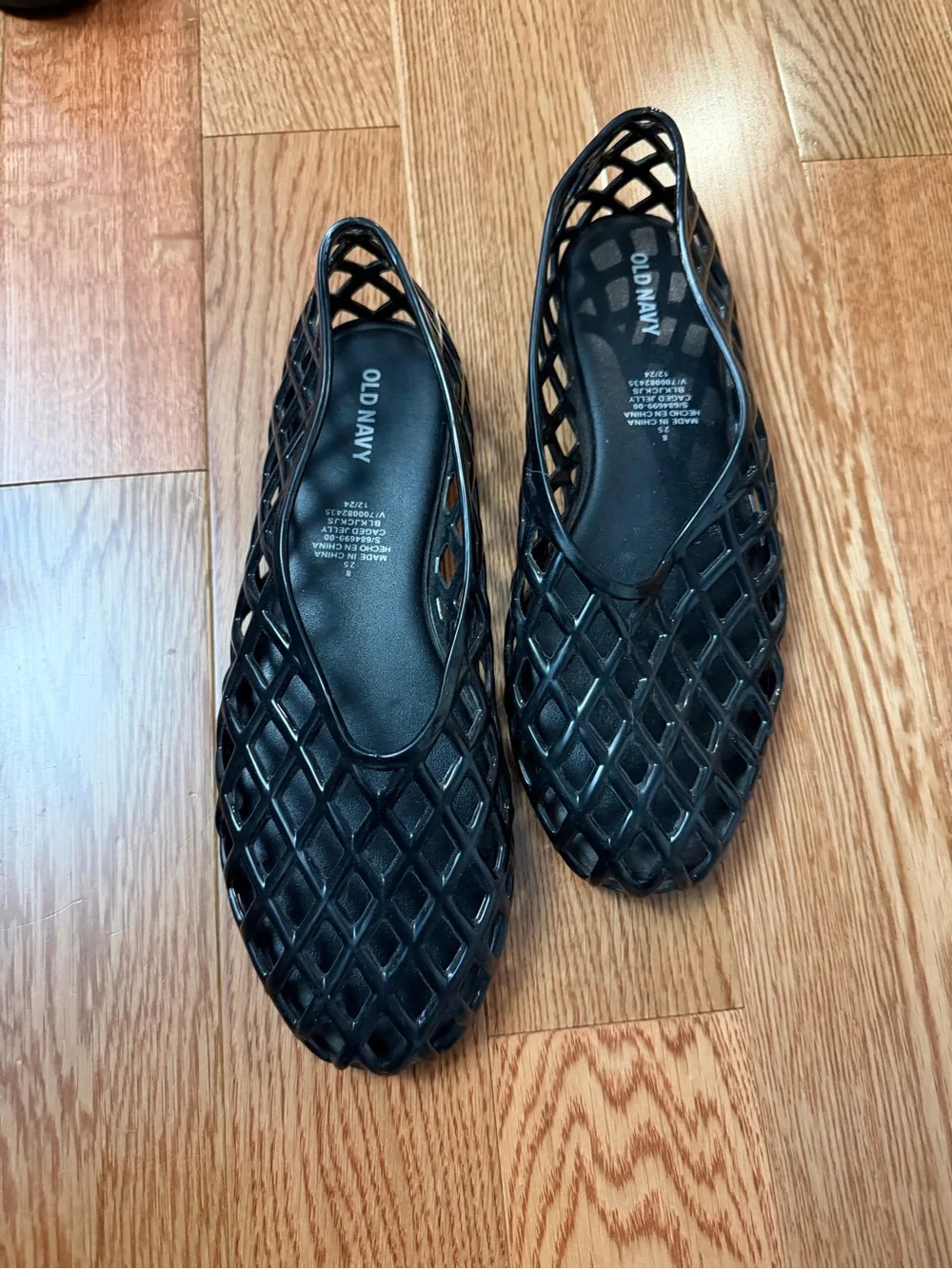 Old Navy Black Lattice Slip-On Flats - Women's - Picture 3 of 3